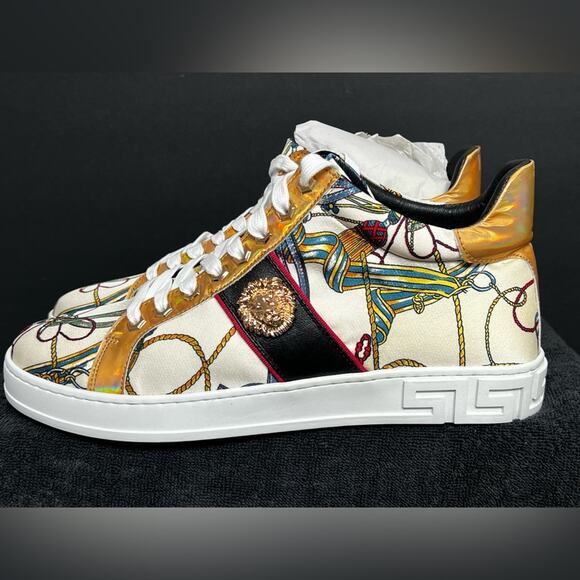 NEW Mens High Top Shoes FIESSO by AURELIO GARCIA Chain Medusa Lion Badge White